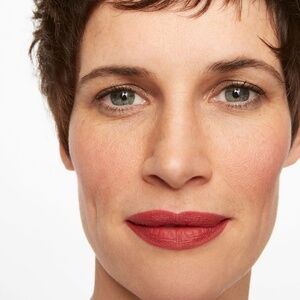 Velvety Matte Lip Crayon (Caught Me!) NEW UNUSED